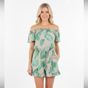 Stylehouse medium striped palm leaves vacay romper
